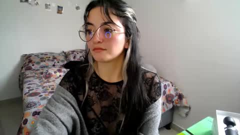 Sam online show from November 2025 04:00:02 PM