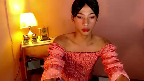 Mocha Locca  online show from January 2025 01:21:01 PM