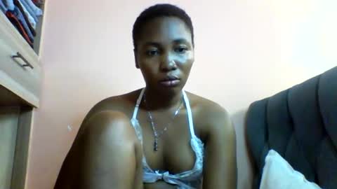 mochakei online show from April 2026 06:22:01 AM