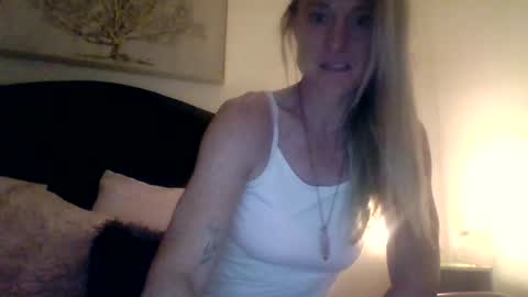 mockingbirds91 online show from June 2026 07:22:01 AM