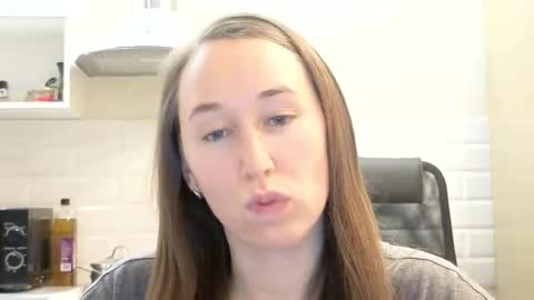 Snapshot of model_10 chatting on October 2025 01:02:02 AM Tatiana online show from October 2025 01:02:02 AM