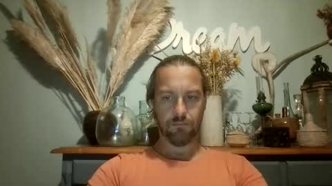 Snapshot of moi9876543210 chatting on September 2025 10:21:01 PM Julien online show from September 2025 10:21:01 PM