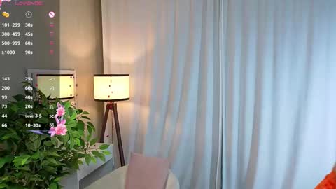 Snapshot of moirebroady chatting on November 2025 11:03:01 AM Laura online show from November 2025 11:03:01 AM