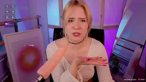 Molly online show from April 2026 05:52:01 PM