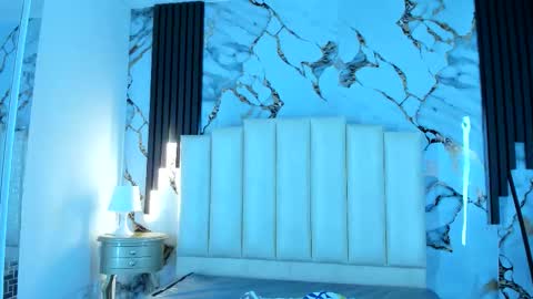 Hey Guys  Im Mollie online show from November 2025 12:27:02 PM