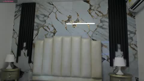 Hey Guys  Im Mollie online show from April 2026 12:04:01 PM