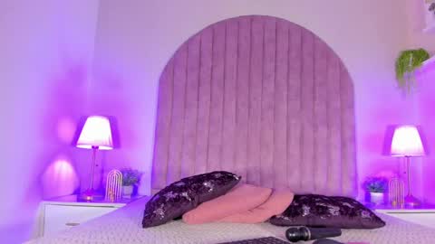 Molly Jackson online show from February 2025 11:57:02 AM