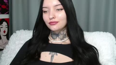 Lina online show from February 2025 03:20:01 PM