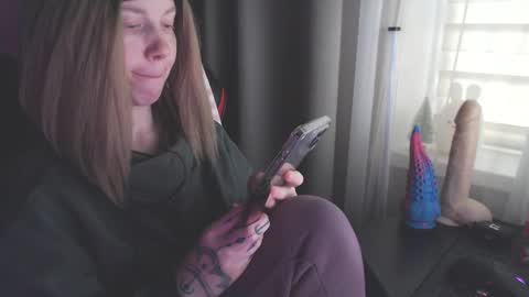 Snapshot of molly_royse chatting on January 2025 07:08:01 AM I have new photos come and see with love Molly online show from January 2025 07:08:01 AM