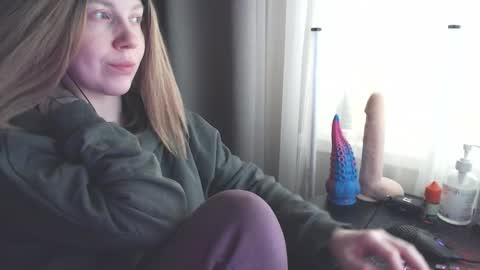 Snapshot of molly_royse chatting on January 2025 10:11:02 AM I have new photos come and see with love Molly online show from January 2025 10:11:02 AM