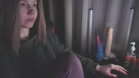 Snapshot of molly_royse chatting on January 2025 05:48:01 AM I have new photos come and see with love Molly online show from January 2025 05:48:01 AM