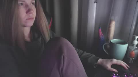 Snapshot of molly_royse chatting on January 2025 04:43:01 AM I have new photos come and see with love Molly online show from January 2025 04:43:01 AM