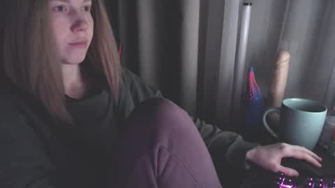 Snapshot of molly_royse chatting on January 2025 10:15:02 PM I have new photos come and see with love Molly online show from January 2025 10:15:02 PM
