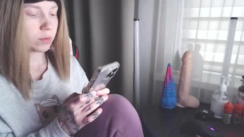 Snapshot of molly_royse chatting on January 2025 07:17:01 AM I have new photos come and see with love Molly online show from January 2025 07:17:01 AM