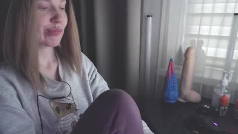 Snapshot of molly_royse chatting on January 2025 10:19:01 AM I have new photos come and see with love Molly online show from January 2025 10:19:01 AM