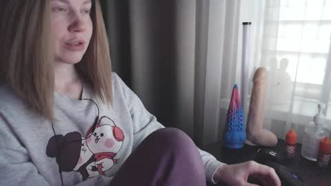 Snapshot of molly_royse chatting on February 2025 08:57:02 AM I have new photos come and see with love Molly online show from February 2025 08:57:02 AM