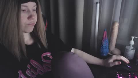 Snapshot of molly_royse chatting on February 2025 02:53:02 PM I have new photos come and see with love Molly online show from February 2025 02:53:02 PM