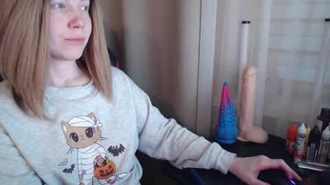 Snapshot of molly_royse chatting on February 2025 03:08:01 PM I have new photos come and see with love Molly online show from February 2025 03:08:01 PM