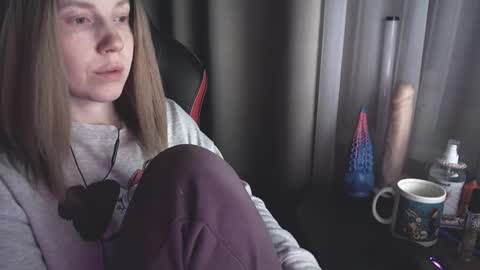 Snapshot of molly_royse chatting on March 2025 05:11:02 PM I have new photos come and see with love Molly online show from March 2025 05:11:02 PM