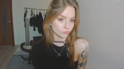 Snapshot of mollydangerous chatting on March 2025 02:12:02 PM Taisha online show from March 2025 02:12:02 PM