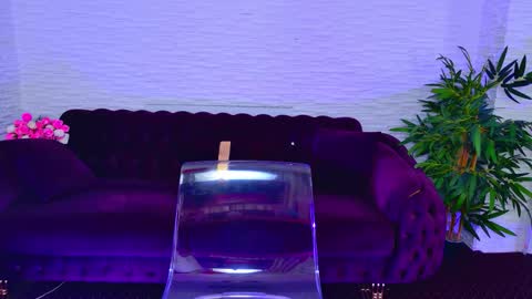 Julia online show from February 2026 09:35:02 PM