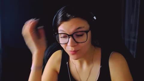  KIRA  online show from January 2026 06:56:02 PM