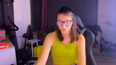  KIRA  online show from August 2026 03:43:01 AM