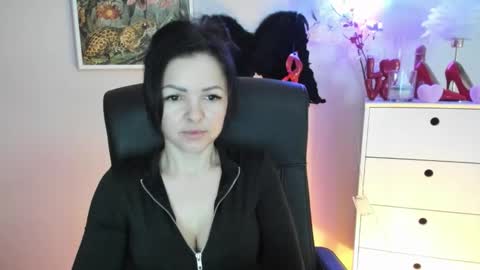 Snapshot of mollymoon40 chatting on February 2026 07:26:01 AM Molly online show from February 2026 07:26:01 AM