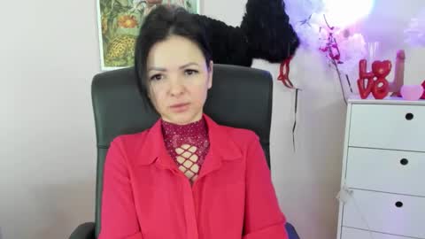 Snapshot of mollymoon40 chatting on February 2026 08:03:02 AM Molly online show from February 2026 08:03:02 AM