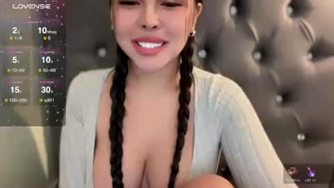 molly online show from October 2025 04:57:02 AM