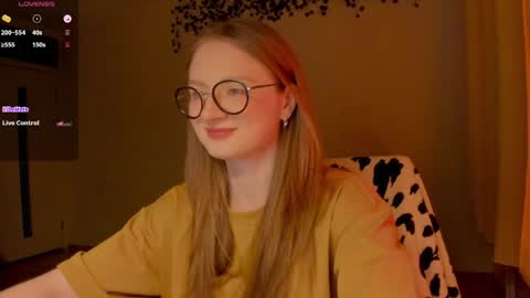 mollytucker online show from April 2026 04:26:01 PM