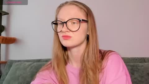 mollytucker online show from July 2026 03:25:01 PM