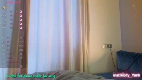 Molly online show from October 2025 11:09:02 AM