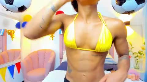 molyrestrepo online show from July 2026 11:09:02 PM