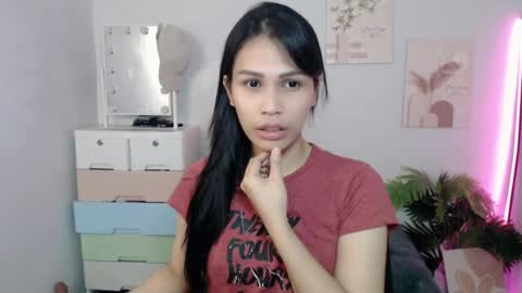 Snapshot of momi_khem019 chatting on July 2026 12:29:02 PM MOMIKHEM online show from July 2026 12:29:02 PM