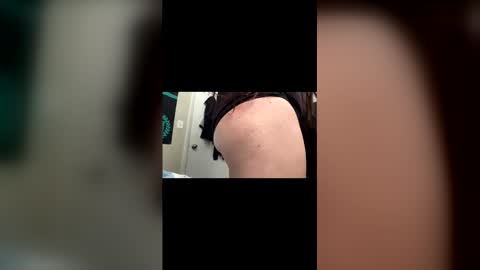 Snapshot of mommy_infinityxx chatting on February 2026 06:04:02 PM mommy_infinityxx online show from February 2026 06:04:02 PM