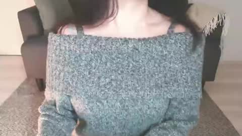 Snapshot of momo612238 chatting on December 2024 11:17:02 PM Momo online show from December 2024 11:17:02 PM