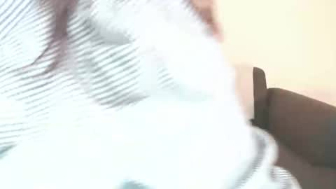 Snapshot of momo612238 chatting on December 2024 01:38:02 PM Momo online show from December 2024 01:38:02 PM