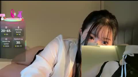 Snapshot of momo___0717 chatting on November 2025 10:58:02 AM momo___0717 online show from November 2025 10:58:02 AM