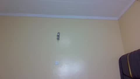 Mona online show from November 2025 12:53:01 AM