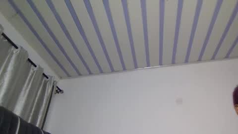 Mona online show from December 2025 02:06:02 AM