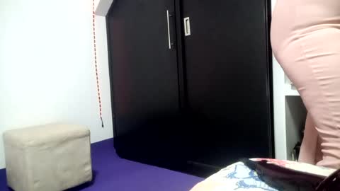 monaa_paloma online show from August 2026 03:23:02 AM