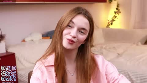 Mona online show from October 2025 07:34:01 PM