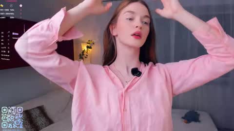 Mona online show from October 2025 07:58:01 PM