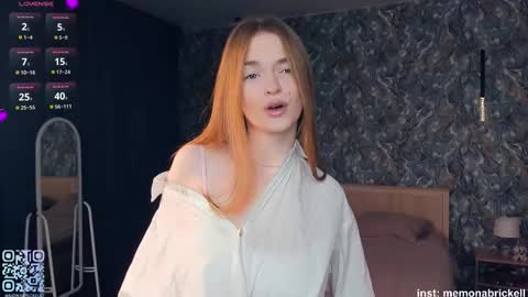 Mona online show from December 2025 07:34:02 PM