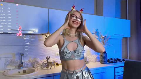 Mona online show from December 2024 05:13:01 PM