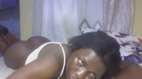 Snapshot of monalisaah chatting on September 2025 12:00:02 AM monalisaah online show from September 2025 12:00:02 AM