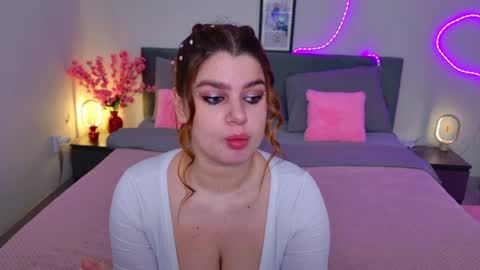 moneyforpeaches online show from May 2026 05:29:01 PM