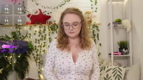 monicaasis online show from September 2025 06:08:01 PM