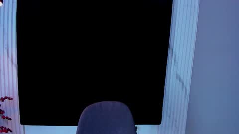 MONIK FOX online show from September 2025 07:48:01 PM